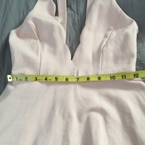 Akira Chicago Deep V Scallop Open Back PinkDress M - Picture 8 of 8